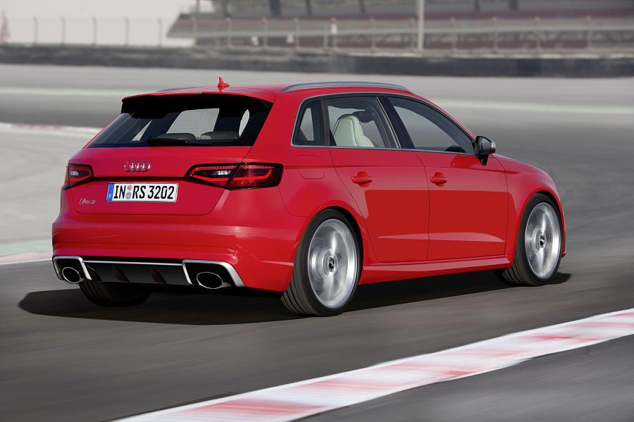  Audi RS3 Sportback 2015 года  (WW) (фото 9 из 38)